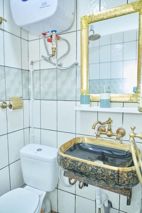 Ninja House Studio Chic Le Turquois Dore Yaounde Luaran gambar