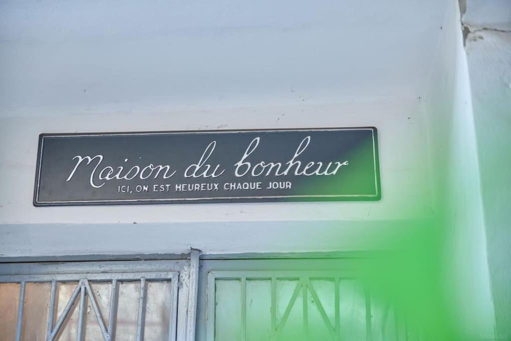 Ninja House Studio Chic Le Turquois Dore Yaounde Luaran gambar